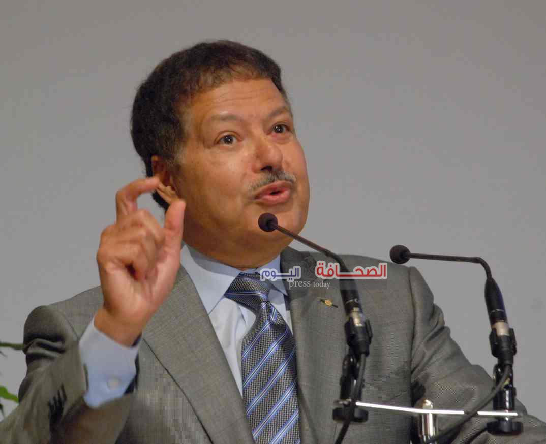 جريدة عمان :  زويل  غيبه الموت وخلدته «نوبل»