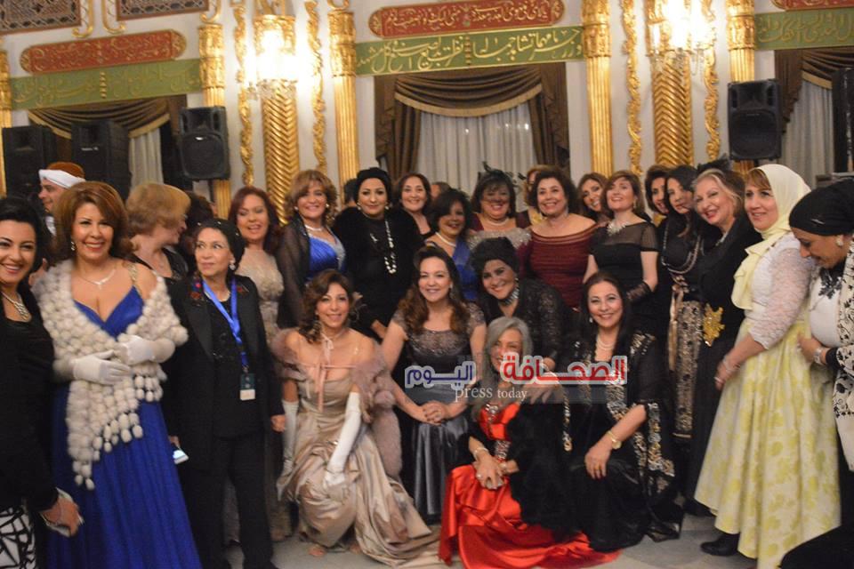 الطربوش الأحمر نجم حفل سيدات الأعمال بقصر محمد على