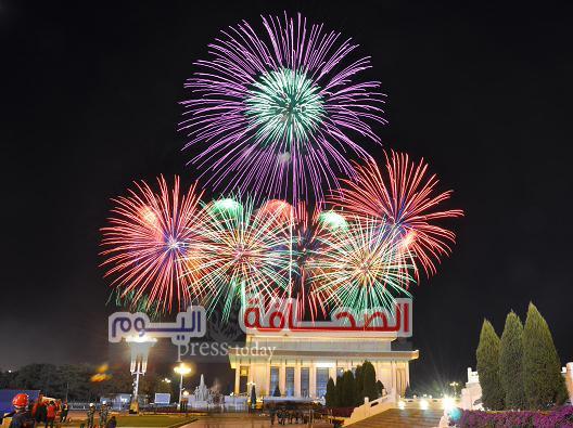 سماء السلطنة تشهد عروضاً للألعاب النارية إبتهاجًا بالعيد الوطني 