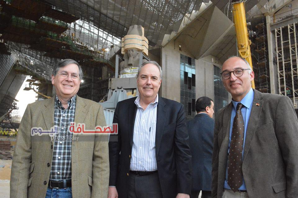 بالصور .. مساعد وزير الخارجية الامريكى يزور المتحف المصرى