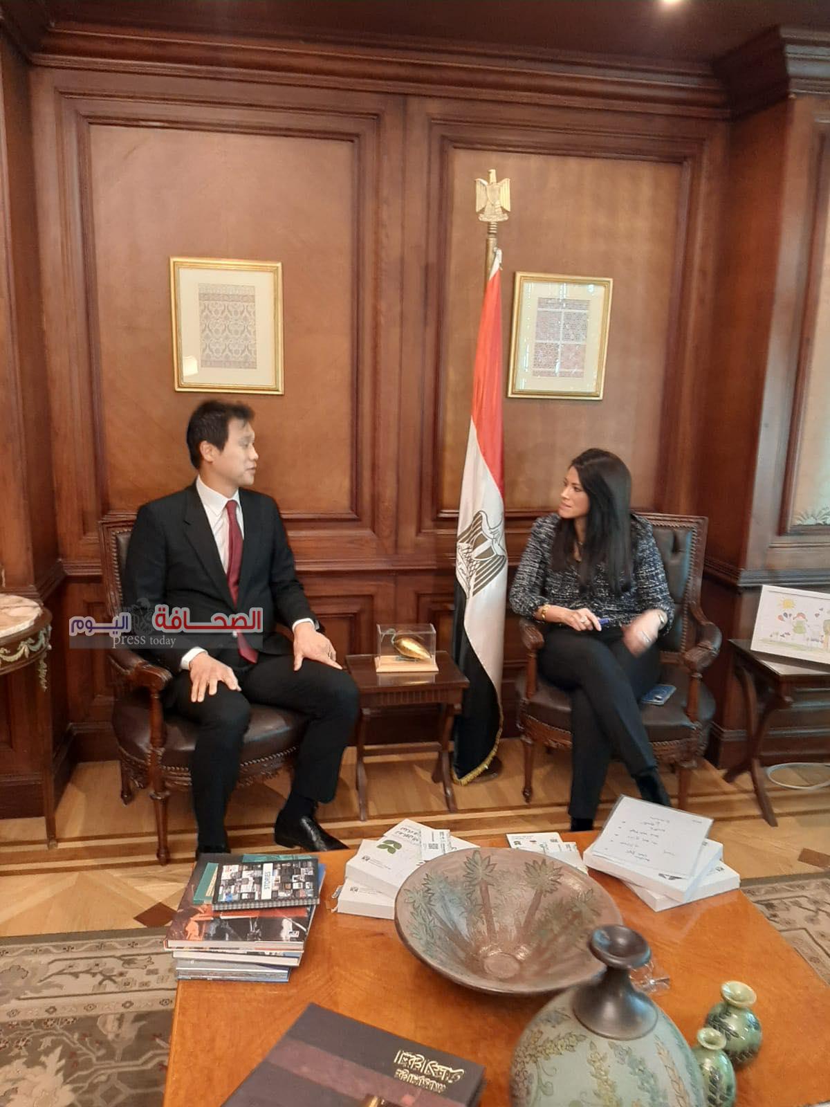 سفير كوريا الجنوبية ووزيرة التعاون الدولي يبحثان تعزيز التعاون الإنمائي المشترك