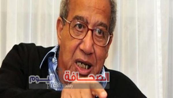 د. جلال أمين يتسلم جائزة السلطان قابوس للثقافة والفنون والآداب