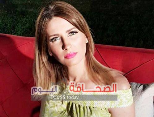 كنزة مرسلى تخطف الأضواء بإطلالة ناعمة فى عيد الإستقلال الجزائرى